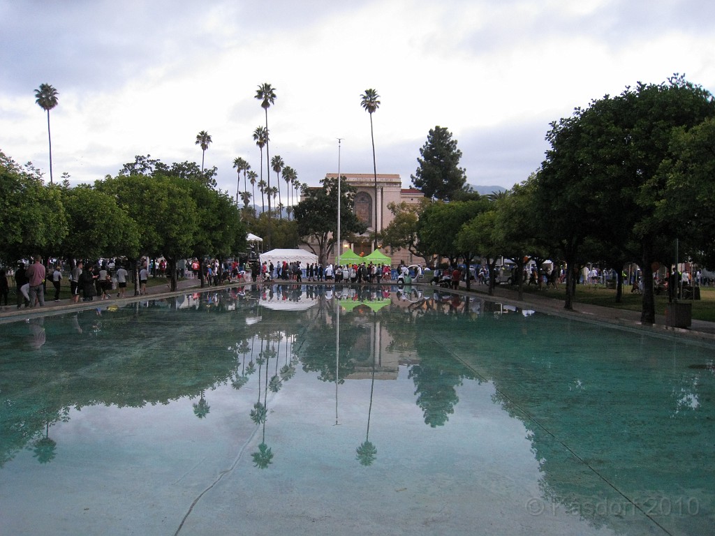 Pasadena Marathon California 2010-02 0350.jpg - The course started and finish at Pasadena City College, 1570 E. Colorado Blvd. Pasadena, CA 91106